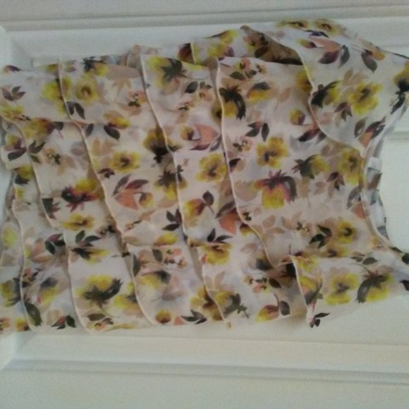 Lauren Conrad Floral Tank - Picture 2 of 7